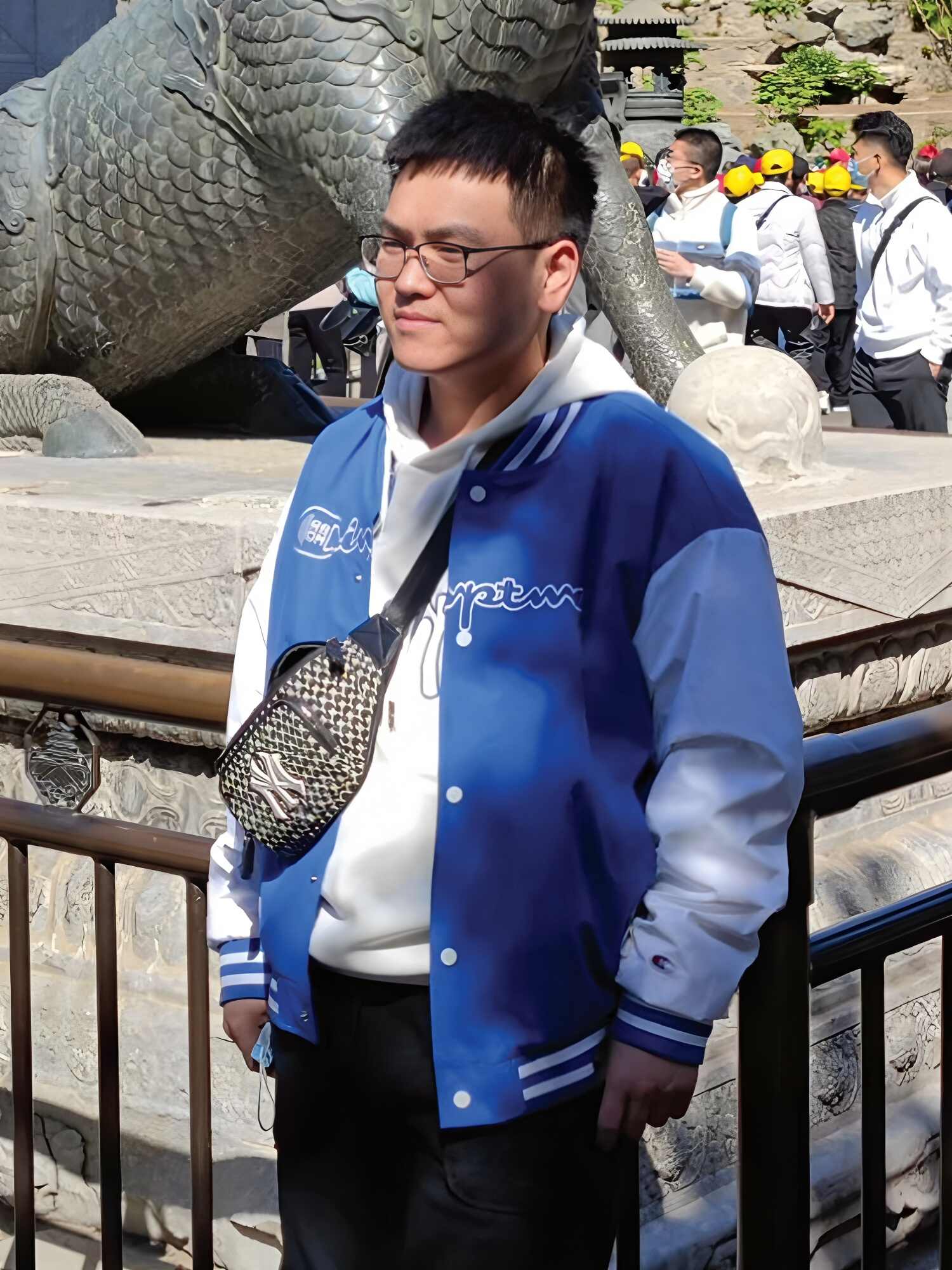 李同学