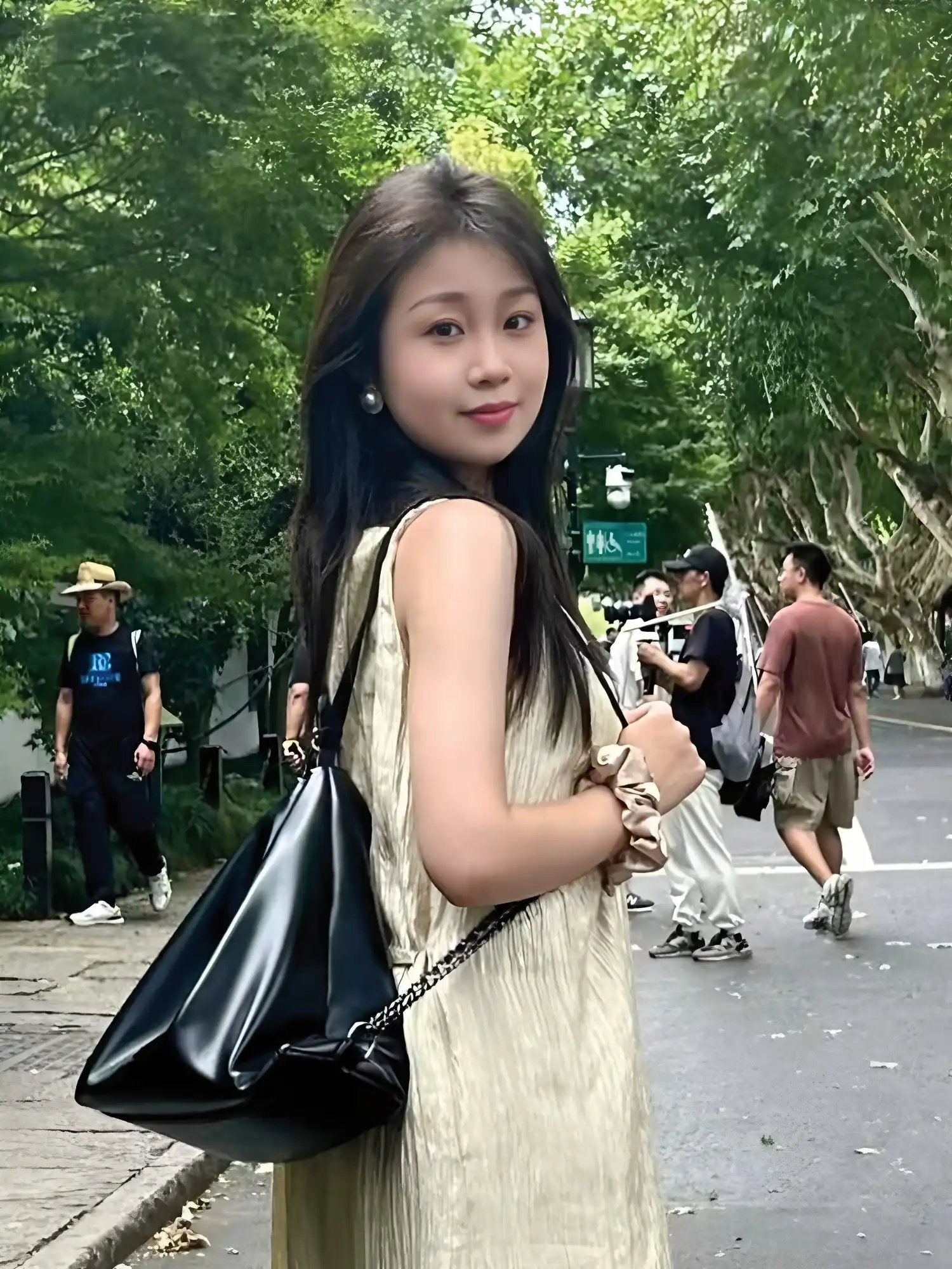 王同学